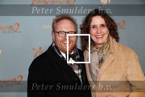 Amsterdam 9 december 2019
Premiere huisvrouwen bestaan niet deel II in tuschinski. Frits Huffnagel met een vriendin
