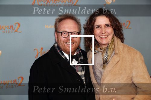Amsterdam 9 december 2019
Premiere huisvrouwen bestaan niet deel II in tuschinski. Frits Huffnagel met een vriendin