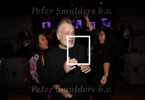 Zoetermeer 8 december 2019
Surpriseparty voor Hans Bouwens ( George Baker) vanwege zijn 75e verjaardag en 50 jaar artiest. George Baker kwam met zijn vrouw Blanche kinderen aanhang en kleinkinderen