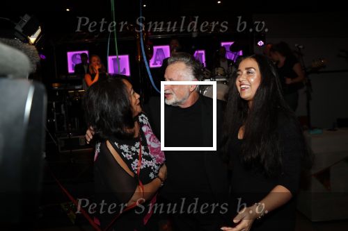 Zoetermeer 8 december 2019
Surpriseparty voor Hans Bouwens ( George Baker) vanwege zijn 75e verjaardag en 50 jaar artiest. George Baker kwam met zijn vrouw Blanche kinderen aanhang en kleinkinderen