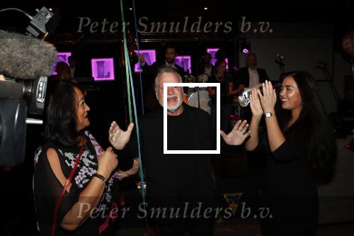Zoetermeer 8 december 2019
Surpriseparty voor Hans Bouwens ( George Baker) vanwege zijn 75e verjaardag en 50 jaar artiest. George Baker kwam met zijn vrouw Blanche kinderen aanhang en kleinkinderen