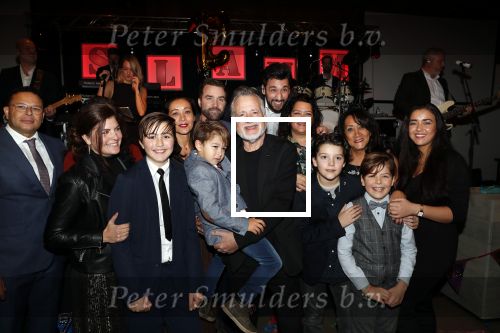 Zoetermeer 8 december 2019
Surpriseparty voor Hans Bouwens ( George Baker) vanwege zijn 75e verjaardag en 50 jaar artiest. George Baker kwam met zijn vrouw Blanche kinderen aanhang en kleinkinderen