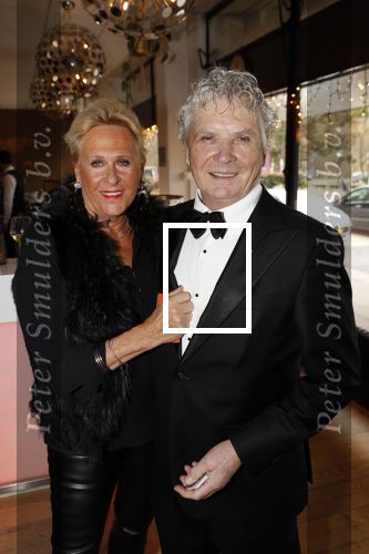 Den Haag 16 december 2019
De society lunch in hotel crown plaza . hans v Hemert met zijn vriendin