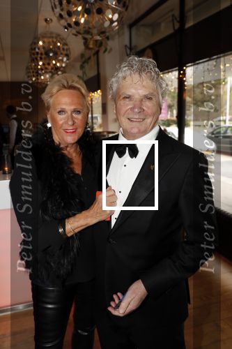Den Haag 16 december 2019
De society lunch in hotel crown plaza . hans v Hemert met zijn vriendin