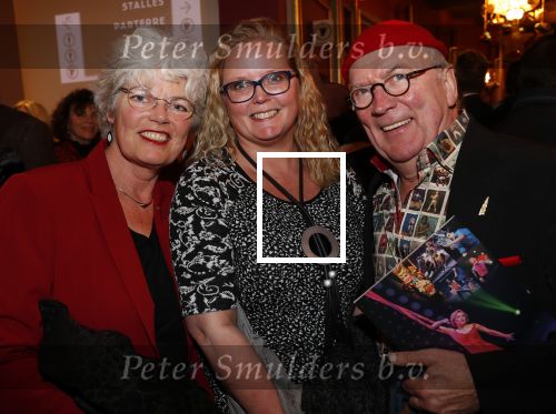 Amsterdam 19 december 2019
Premiere kerstcircus in Carre. 
Harry Slinger kwam met zijn vrouw en dochter