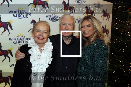 Amsterdam 19 december 2019
Premiere kerstcircus in Carre. Henk v d Meijden met zijn vrouw Monica Strootman en dochter Eliza
