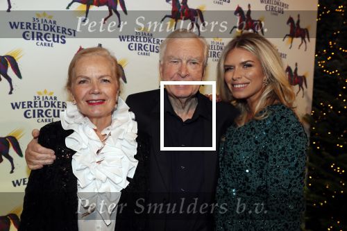 Amsterdam 19 december 2019
Premiere kerstcircus in Carre. Henk v d Meijden met zijn vrouw Monica Strootman en dochter Eliza