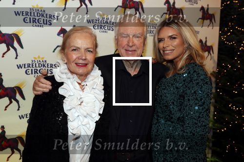 Amsterdam 19 december 2019
Premiere kerstcircus in Carre. Henk v d Meijden met zijn vrouw Monica Strootman en dochter Eliza