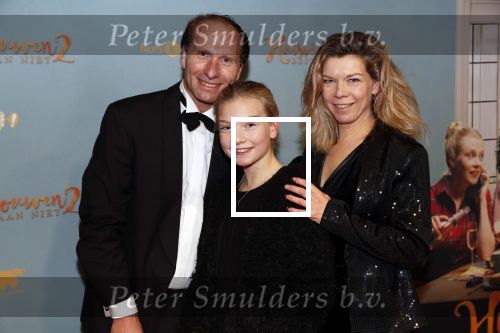 Amsterdam 9 december 2019
Premiere huisvrouwen bestaan niet deel II in tuschinski.