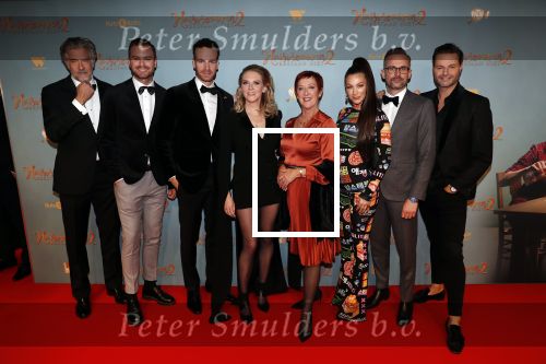 Amsterdam 9 december 2019
Premiere huisvrouwen bestaan niet deel II in tuschinski.
Leopold Witte Jim Bakkum Patrick Martens Fred v Leer en Leo Alkemade Loes Luca Eva v d Wijdeven en Jelka v Houten