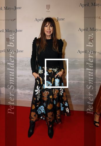 Amsterdam 16 december 2019
Premiere April may June in het deLamar theater met oa in de hoofdrollen Linda de Mol Elise Schaap en Tjitske Reidinga. Isa Hoes