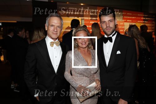Amsterdam 12 december 2019
Luxury fair LXRY in de rai. Jaap Jongbloed kwam met zijn vriendin en zoon