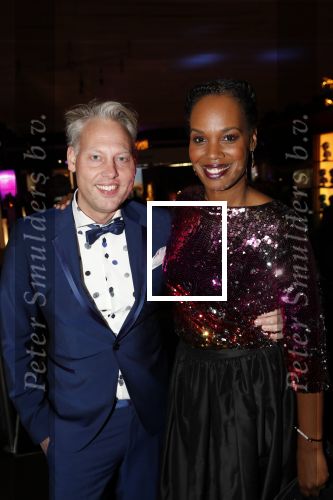 Amsterdam 12 december 2019
Luxury fair LXRY in de rai. Jasmine Sendar met een kennis