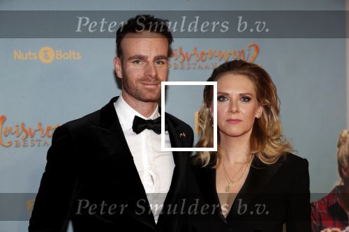 Amsterdam 9 december 2019
Premiere huisvrouwen bestaan niet deel II in tuschinski.
Jelka v Houten kwam met vriend Henri v Loon