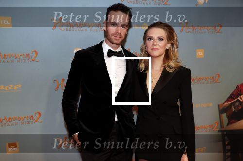 Amsterdam 9 december 2019
Premiere huisvrouwen bestaan niet deel II in tuschinski.
Jelka v Houten kwam met vriend Henri v Loon