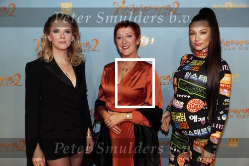 Amsterdam 9 december 2019
Premiere huisvrouwen bestaan niet deel II in tuschinski. Jelka v Houten Loes Luca en Eva v d Wijdeven