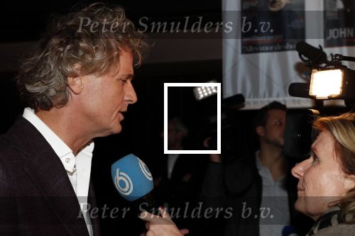 Hilversum 9 december 2019
Bekendmaking omroepman van nhet jaar 2019
DE winnaar van vorig jaar Beau v Erven Dorens reikt de prijs uit aan Jeroen Pauw die dit jaar gewonnen heeft.