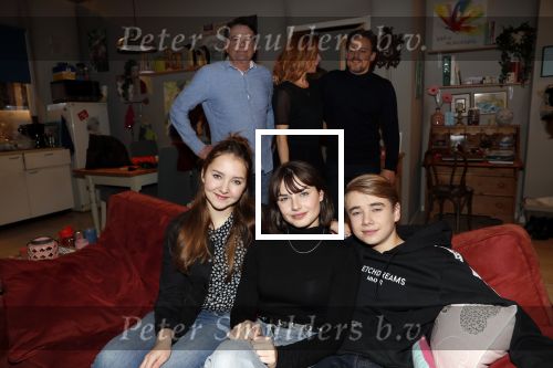 Amsterdam 12 december 2019
Presentatie nieuwe cast GTST Tamara Brinkman, Johnny Kraaijkamp jr. met hond Dolly, Noa Zwan, Cas Jansen, Sophie Bouquet en Tommy van Lent Bertrie Wierenga en Ferri Somogyi