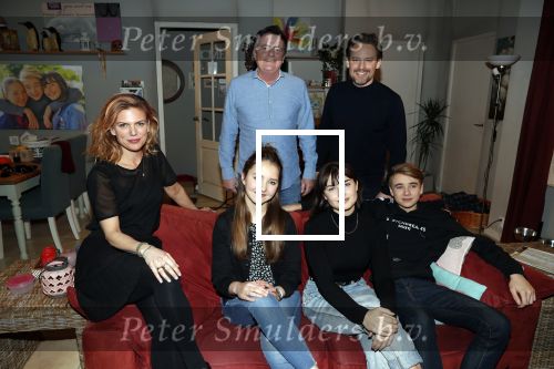 Amsterdam 12 december 2019
Presentatie nieuwe cast GTST Tamara Brinkman, Johnny Kraaijkamp jr. met hond Dolly, Noa Zwan, Cas Jansen, Sophie Bouquet en Tommy van Lent Bertrie Wierenga en Ferri Somogyi