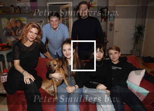 Amsterdam 12 december 2019
Presentatie nieuwe cast GTST Tamara Brinkman, Johnny Kraaijkamp jr. met hond Dolly, Noa Zwan, Cas Jansen, Sophie Bouquet en Tommy van Lent Bertrie Wierenga en Ferri Somogyi