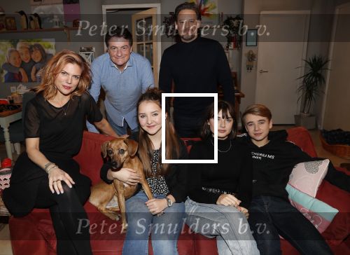 Amsterdam 12 december 2019
Presentatie nieuwe cast GTST Tamara Brinkman, Johnny Kraaijkamp jr. met hond Dolly, Noa Zwan, Cas Jansen, Sophie Bouquet en Tommy van Lent Bertrie Wierenga en Ferri Somogyi