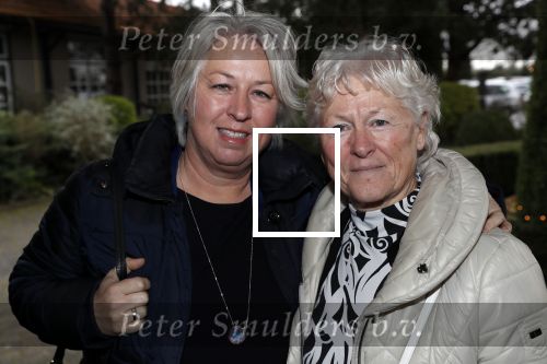 Zoetermeer 8 december 2019
Surpriseparty voor Hans Bouwens ( George Baker) vanwege zijn 75e verjaardag en 50 jaar artiest. Joke en Christa Alberts