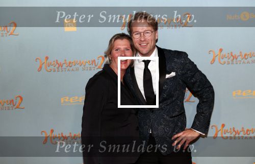 Amsterdam 9 december 2019
Premiere huisvrouwen bestaan niet deel II in tuschinski. Leo Alkemade met zijn vrouw
