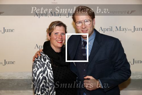 Amsterdam 16 december 2019
Premiere April may June in het deLamar theater met oa in de hoofdrollen Linda de Mol Elise Schaap en Tjitske Reidinga. Lep Alkemade met zijn vrouw