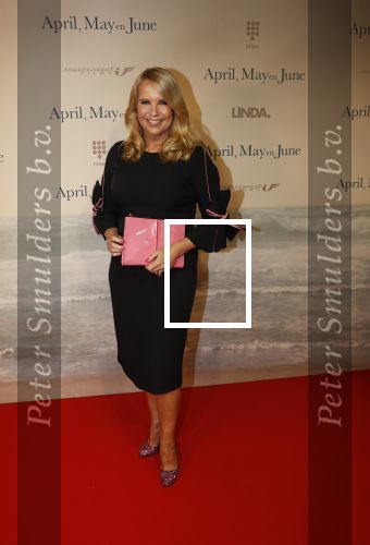 Amsterdam 16 december 2019
Premiere April may June in het deLamar theater met oa in de hoofdrollen Linda de Mol Elise Schaap en Tjitske Reidinga.