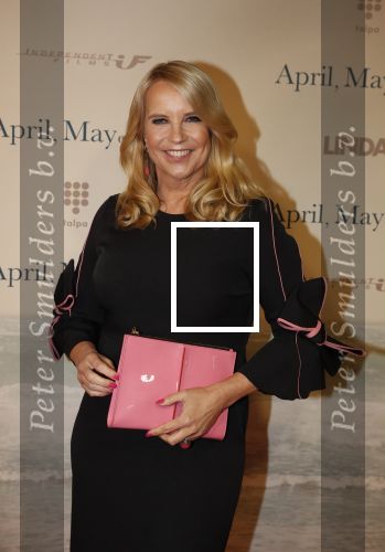 Amsterdam 16 december 2019
Premiere April may June in het deLamar theater met oa in de hoofdrollen Linda de Mol Elise Schaap en Tjitske Reidinga.