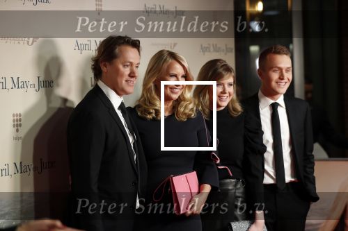 Amsterdam 16 december 2019
Premiere April may June in het deLamar theater met oa in de hoofdrollen Linda de Mol Elise Schaap en Tjitske Reidinga.