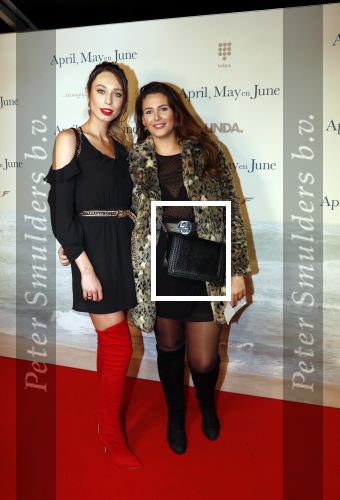 Amsterdam 16 december 2019
Premiere April may June in het deLamar theater met oa in de hoofdrollen Linda de Mol Elise Schaap en Tjitske Reidinga. Loiza lamers kwam met een vriendin