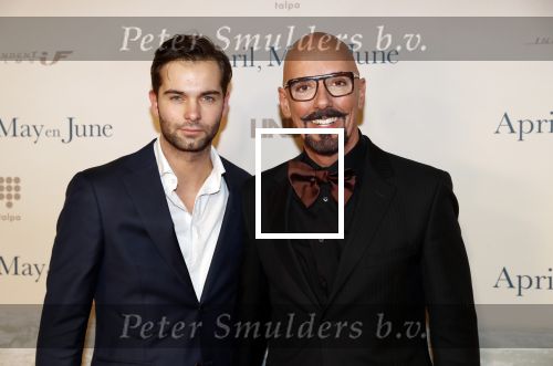 Amsterdam 16 december 2019
Premiere April may June in het deLamar theater met oa in de hoofdrollen Linda de Mol Elise Schaap en Tjitske Reidinga. Maik de Boer met een kennis