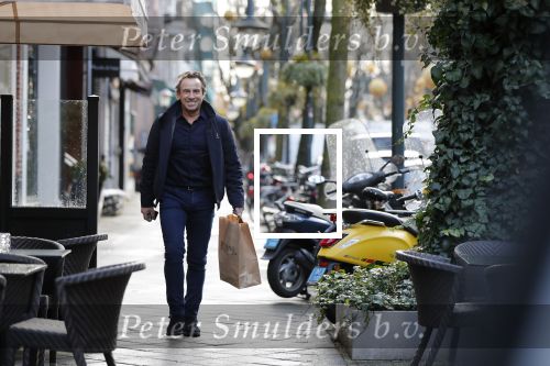 Amsterdam 9 december 2019
Marco Borsato heeft cadeau voor zijn vrouw Leontine gekocht.