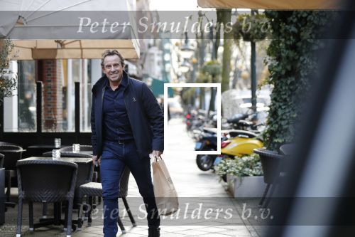 Amsterdam 9 december 2019
Marco Borsato heeft cadeau voor zijn vrouw Leontine gekocht.