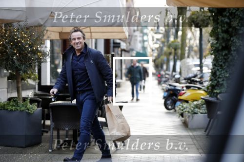 Amsterdam 9 december 2019
Marco Borsato heeft cadeau voor zijn vrouw Leontine gekocht.