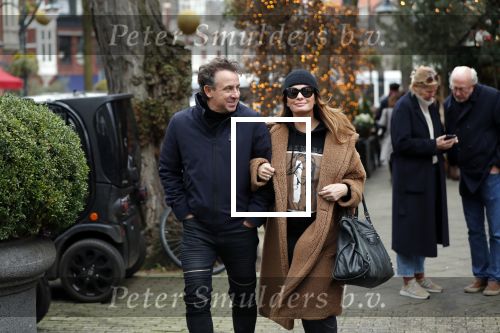 Amsterdam 14 december 2019
Marco Borsato en Leontine Borsato in amsterdam zuid.