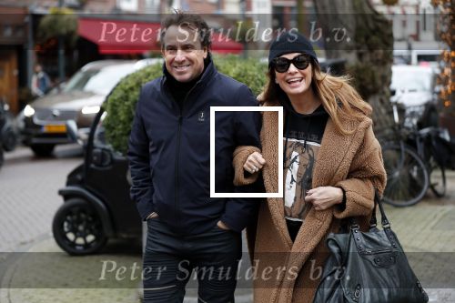 Amsterdam 14 december 2019
Marco Borsato en Leontine Borsato in amsterdam zuid.