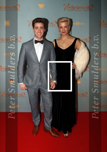 Amsterdam 9 december 2019
Premiere huisvrouwen bestaan niet deel II in tuschinski. Mariana Verkerk met een vriend