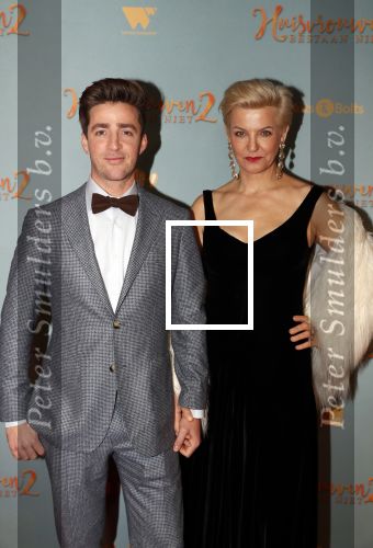 Amsterdam 9 december 2019
Premiere huisvrouwen bestaan niet deel II in tuschinski. Mariana Verkerk met een vriend