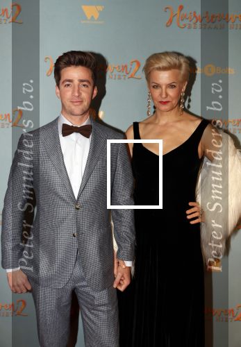 Amsterdam 9 december 2019
Premiere huisvrouwen bestaan niet deel II in tuschinski. Mariana Verkerk met een vriend