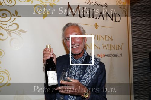 Noordwijk 13 decemnber 2019
Martien Meiland, moeder Erica, dochter Maxime, kleindochter Claire en dochter Montana tijdens de presentatie van de nieuwe wijncollectie van de familie Meiland. De bekende tv-familie brengt drie wijnen uit, onder de naam La Famille Meiland