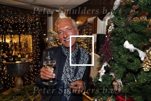 Noordwijk 13 decemnber 2019
Martien Meiland, moeder Erica, dochter Maxime, kleindochter Claire en dochter Montana tijdens de presentatie van de nieuwe wijncollectie van de familie Meiland. De bekende tv-familie brengt drie wijnen uit, onder de naam La Famille Meiland