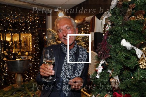 Noordwijk 13 decemnber 2019
Martien Meiland, moeder Erica, dochter Maxime, kleindochter Claire en dochter Montana tijdens de presentatie van de nieuwe wijncollectie van de familie Meiland. De bekende tv-familie brengt drie wijnen uit, onder de naam La Famille Meiland