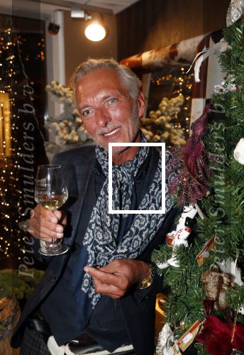 Noordwijk 13 decemnber 2019
Martien Meiland, moeder Erica, dochter Maxime, kleindochter Claire en dochter Montana tijdens de presentatie van de nieuwe wijncollectie van de familie Meiland. De bekende tv-familie brengt drie wijnen uit, onder de naam La Famille Meiland