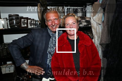 Noordwijk 13 decemnber 2019
Martien Meiland, moeder Erica, dochter Maxime, kleindochter Claire en dochter Montana tijdens de presentatie van de nieuwe wijncollectie van de familie Meiland. De bekende tv-familie brengt drie wijnen uit, onder de naam La Famille Meiland