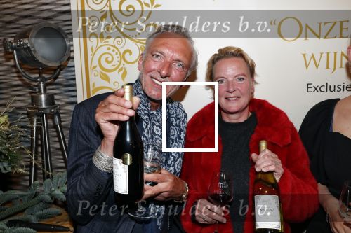 Noordwijk 13 decemnber 2019
Martien Meiland, moeder Erica, dochter Maxime, kleindochter Claire en dochter Montana tijdens de presentatie van de nieuwe wijncollectie van de familie Meiland. De bekende tv-familie brengt drie wijnen uit, onder de naam La Famille Meiland