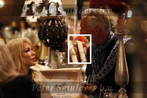 Noordwijk 13 decemnber 2019
Martien Meiland, moeder Erica, dochter Maxime, kleindochter Claire en dochter Montana tijdens de presentatie van de nieuwe wijncollectie van de familie Meiland. De bekende tv-familie brengt drie wijnen uit, onder de naam La Famille Meiland. Martien met Patricia Paay