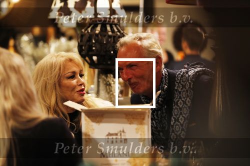 Noordwijk 13 decemnber 2019
Martien Meiland, moeder Erica, dochter Maxime, kleindochter Claire en dochter Montana tijdens de presentatie van de nieuwe wijncollectie van de familie Meiland. De bekende tv-familie brengt drie wijnen uit, onder de naam La Famille Meiland. Martien met Patricia Paay