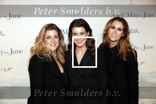Amsterdam 16 december 2019
Premiere April may June in het deLamar theater met oa in de hoofdrollen Linda de Mol Elise Schaap en Tjitske Reidinga. Merel Westrik kwam met haar zus en een vriendin